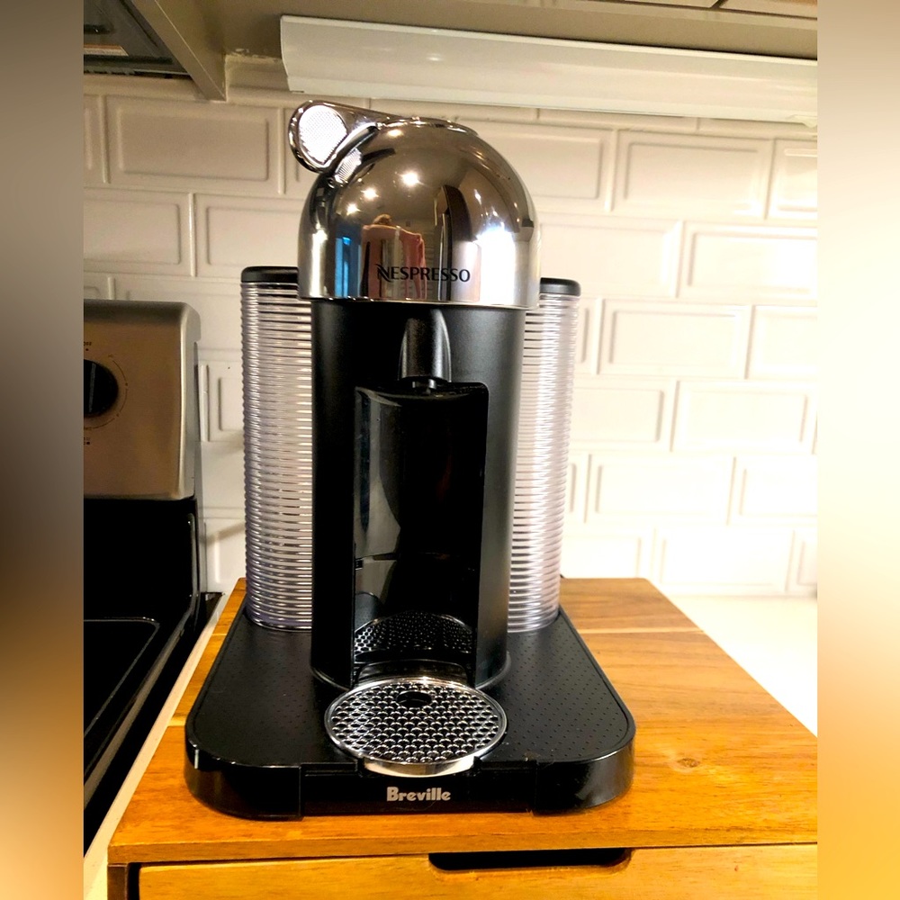 Nespresso Vertuo Coffee/Espresso Machine